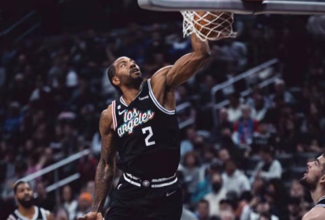 开云体育-小卡重回巅峰韦少爷0失误 快艇4连胜重返争冠行列